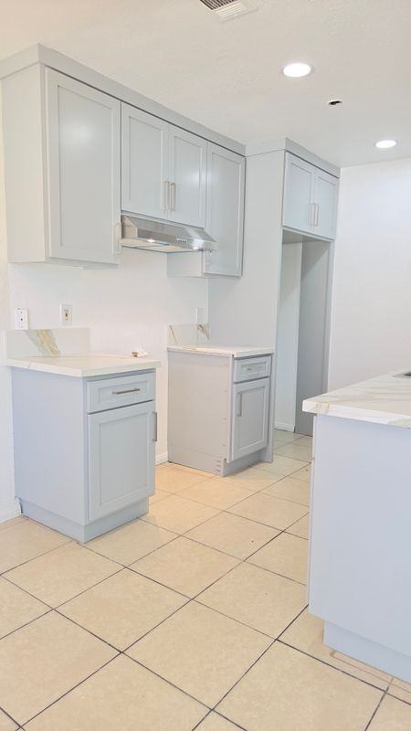 892 Robin Dr - Photo 7 of 19