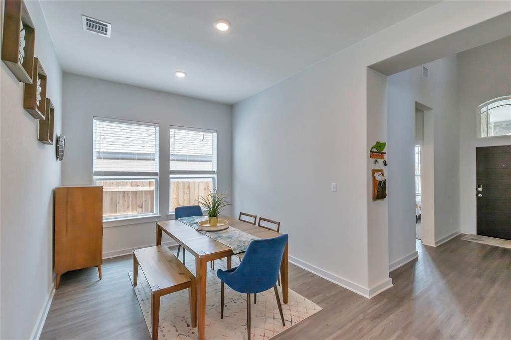 5912 Sardinia Dr - Photo 5 of 13