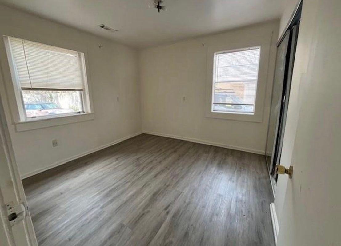 1119 Canton Rd - Photo 2 of 9