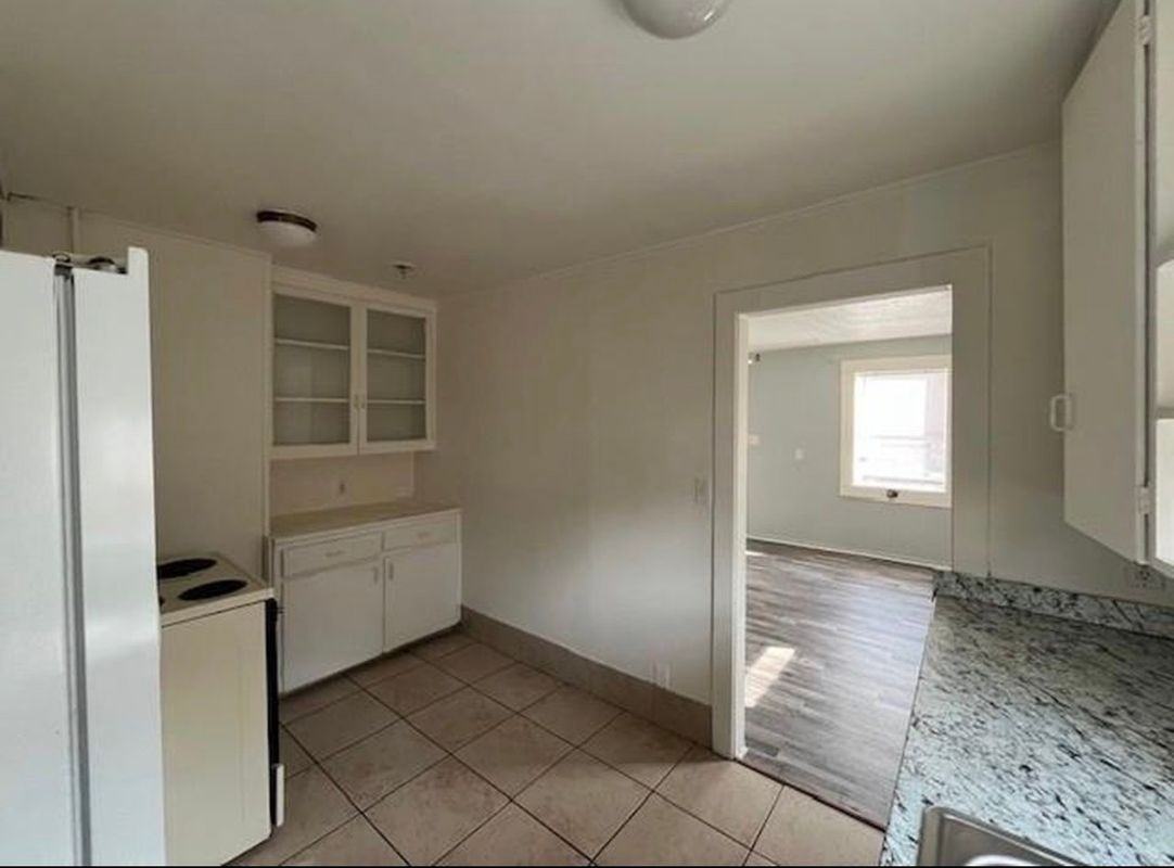 1119 Canton Rd - Photo 7 of 9