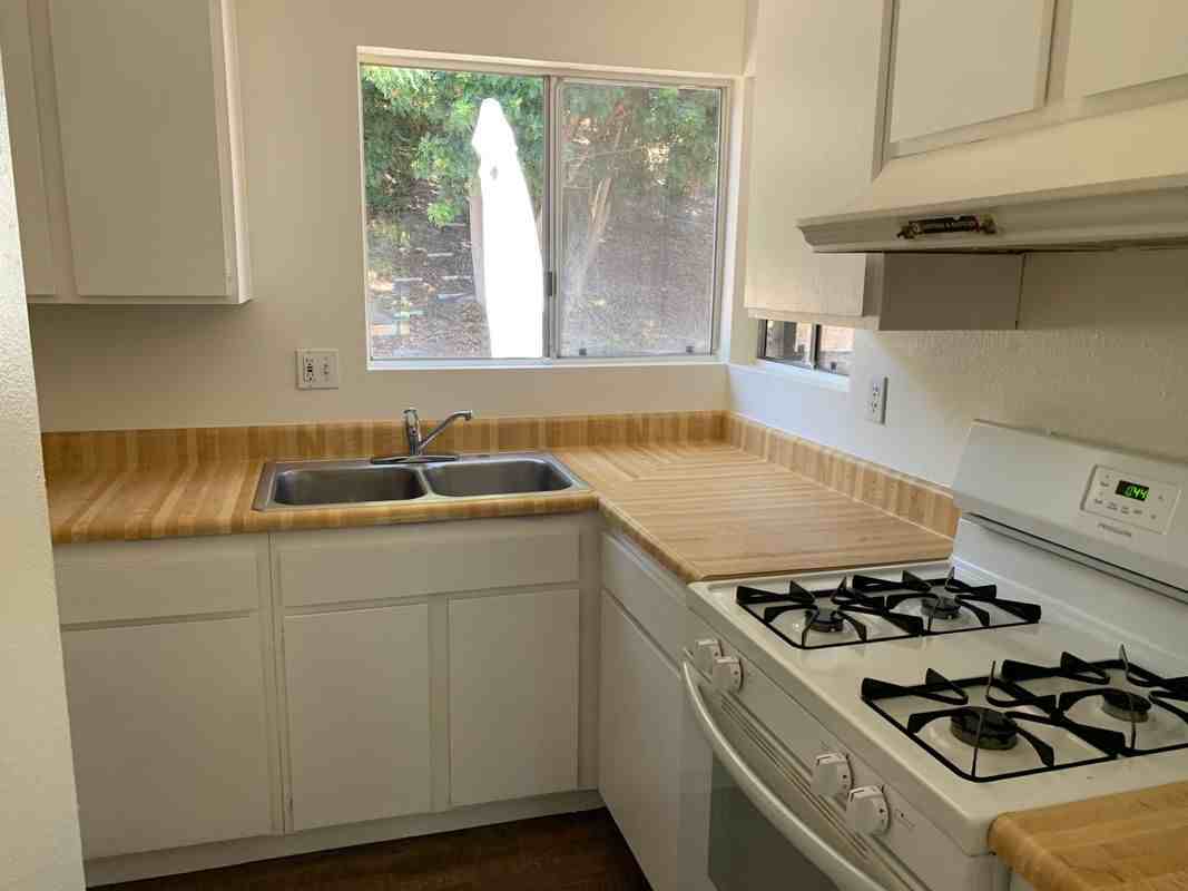 4554 Quailridge Dr - Photo 3 of 7