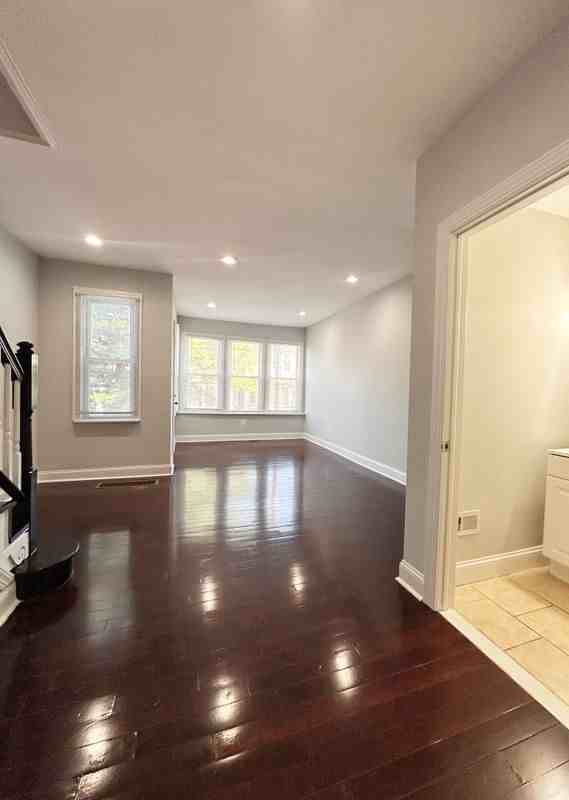 5223 Euclid St - Photo 5 of 14