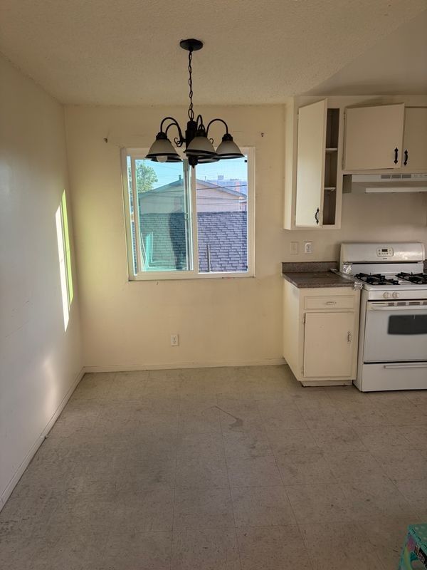 12030 Pine St ##5 - Photo 3 of 8