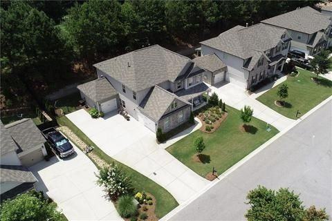 9095 Maple Run Trl - Photo 2 of 32