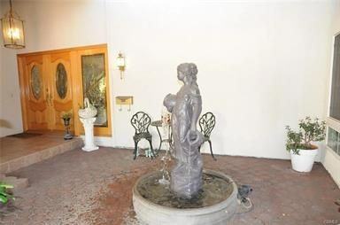1902 Stonesgate St - Photo 7 of 33