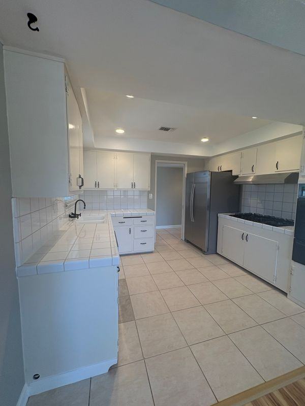 7108 Santa Ana Cir - Photo 4 of 27