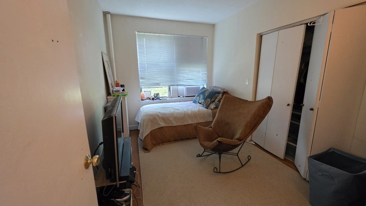 Summit Ave #8 - Photo 2 of 11