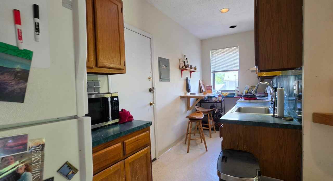 Summit Ave #8 - Photo 5 of 11
