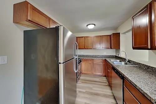 321 South Yale Avenue - Photo 3 of 5