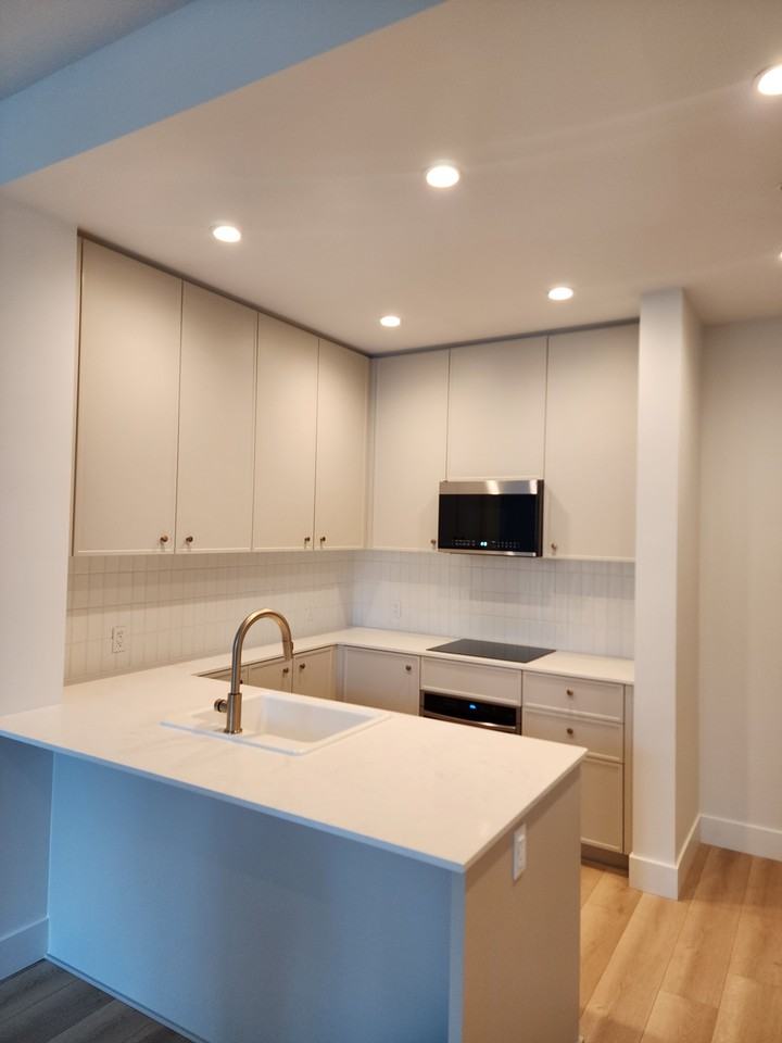 708 Edgar Avenue #401