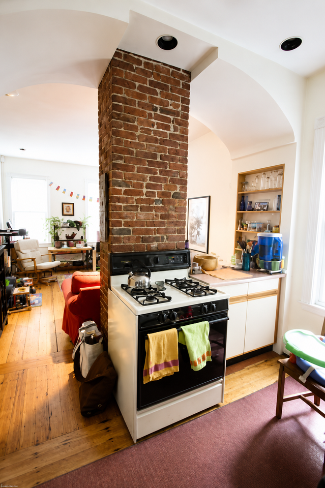 19 Rockwell St #1 - Photo 2 of 10