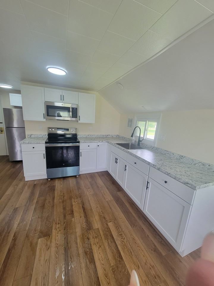 7574 Lakeport Road #4