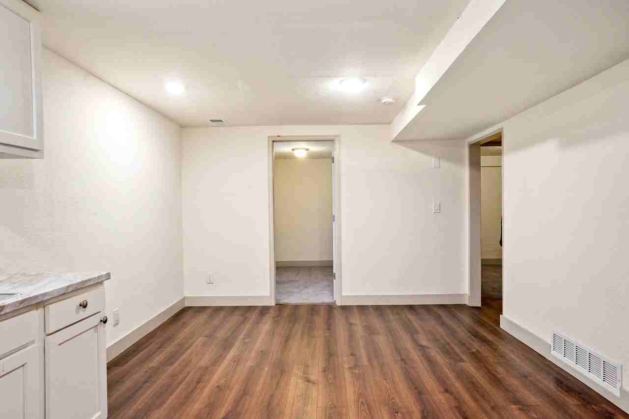 982 S Sheridan Blvd #6 - Photo 4 of 15