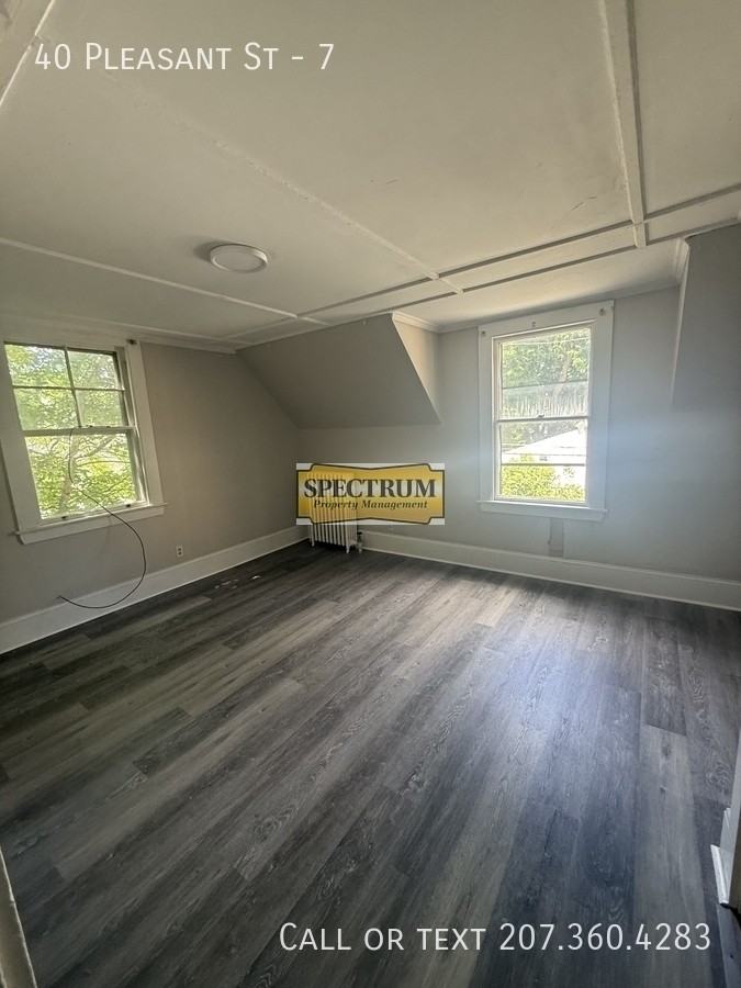 40 Pleasant St - Photo 4 of 7