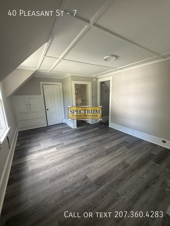40 Pleasant St - Photo 5 of 7