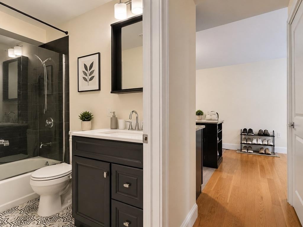 110 South St #2 - Photo 4 of 7