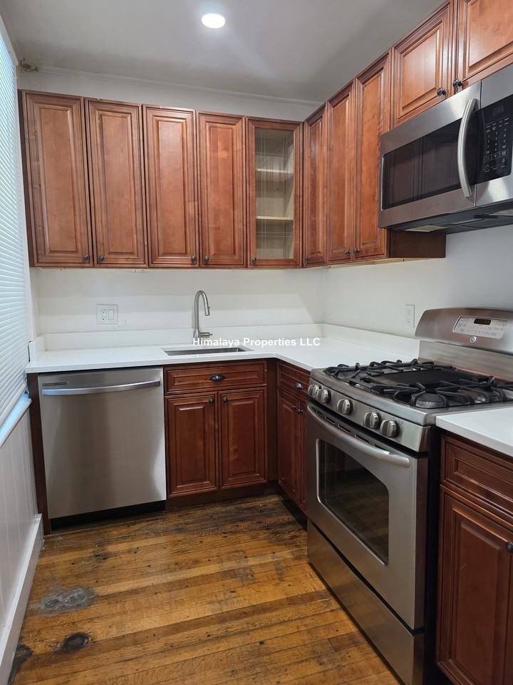 26 Mayfield St #1 - Photo 2 of 12