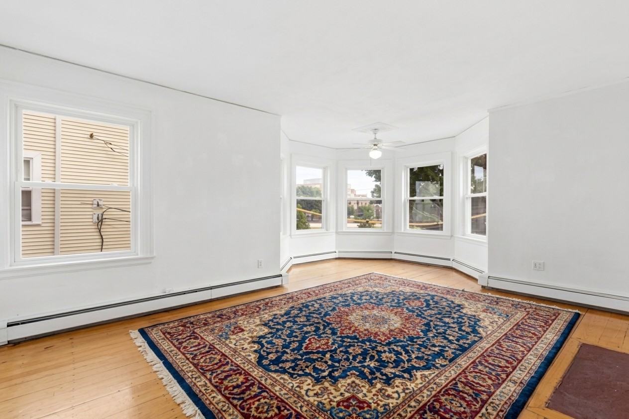 191 Davis Ave - Photo 6 of 20