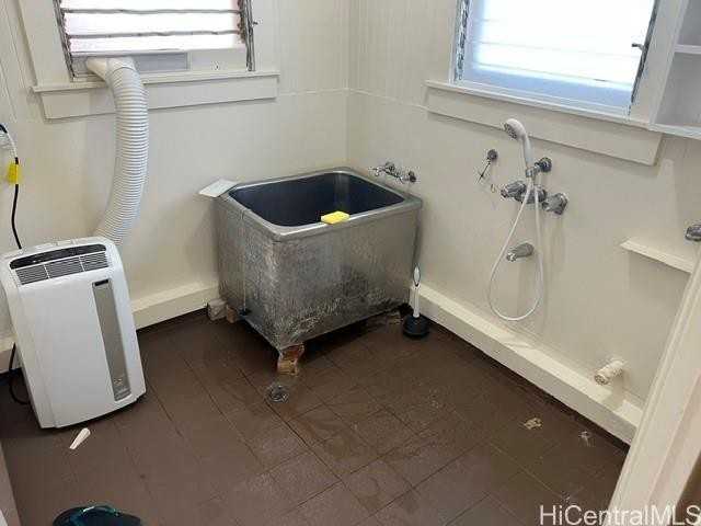 3232 Brokaw St - Photo 6 of 15