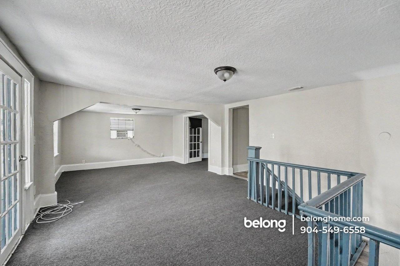 1131 Grothe St #3 - Photo 5 of 16