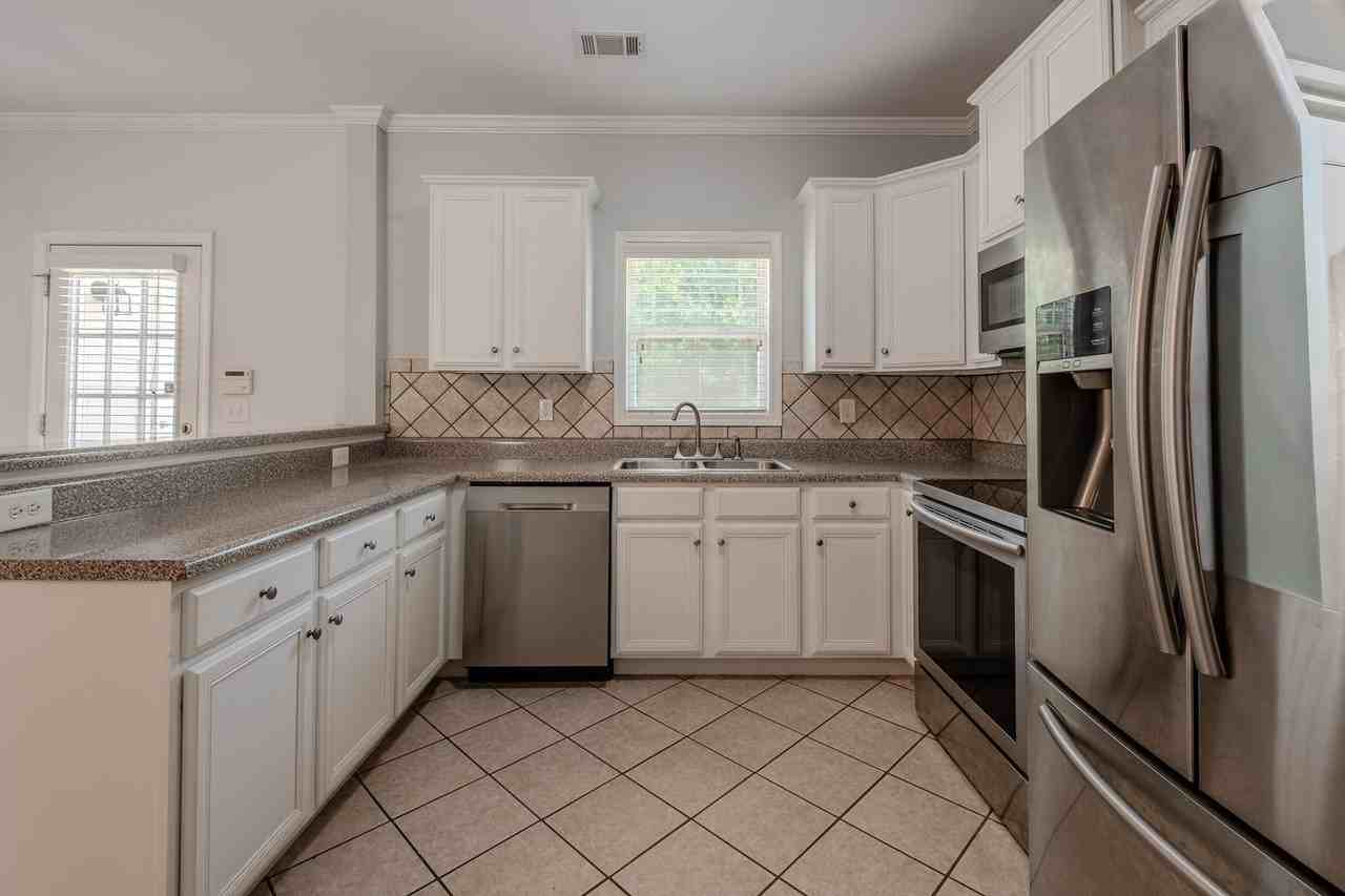 259 Oconee River Cir - Photo 7 of 24