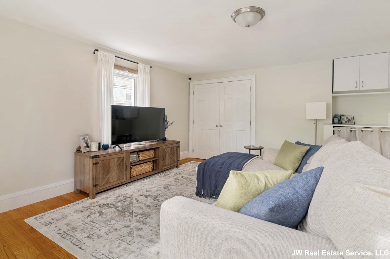 229 Hurley St #1 - Photo 2 of 15