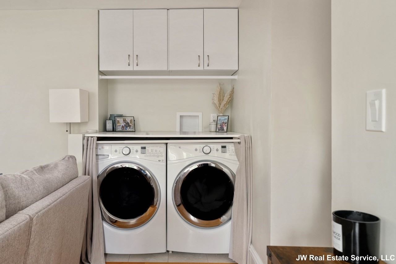 229 Hurley St #1 - Photo 4 of 15