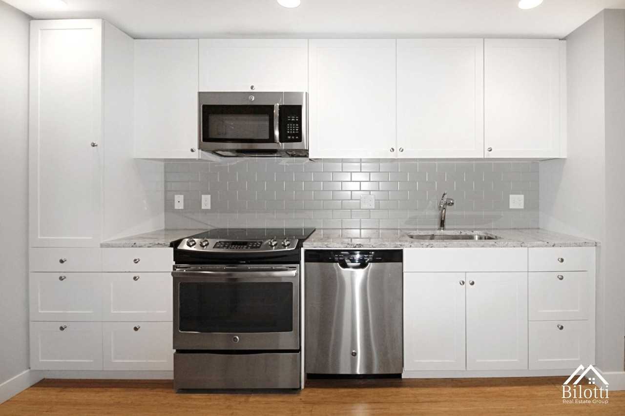 101 Hillside Ave East Side of Providence - Photo 2 of 19