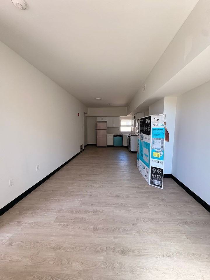 Spacious affordable apartments - Photo 7 of 19