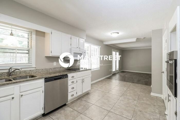 3053 Heathcroft Ct - Photo 5 of 18