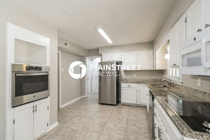 3053 Heathcroft Ct - Photo 7 of 18