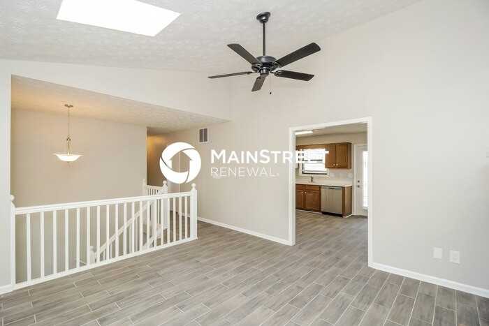 2724 Cimmaron Trl - Photo 5 of 17