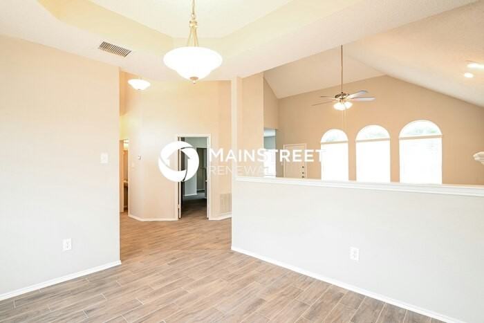 809 Hines Dr - Photo 6 of 17