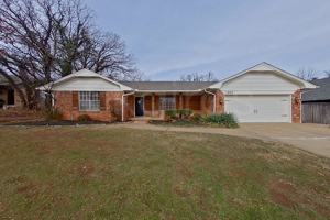 featured image of 1205 Mockingbird Ln