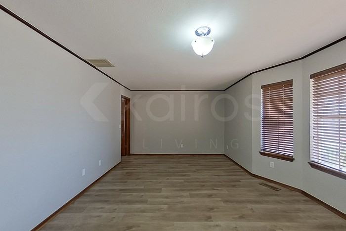 1205 Mockingbird Ln - Photo 4 of 22