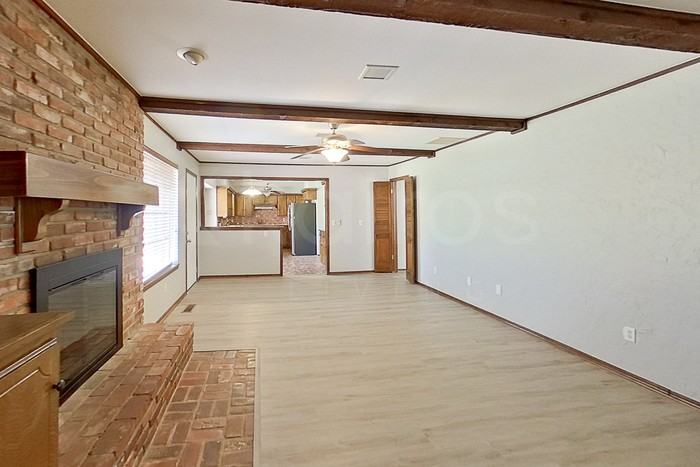 1205 Mockingbird Ln - Photo 6 of 22
