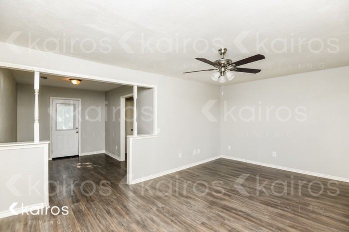 301 Ne 32nd St - Photo 2 of 16