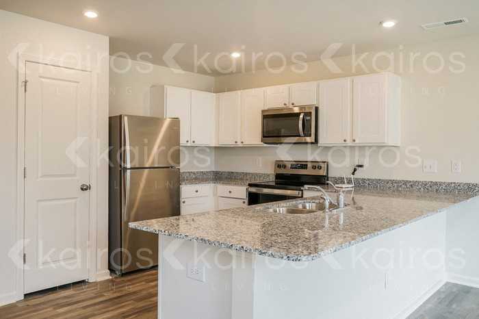 105 Kyles Dr - Photo 6 of 16