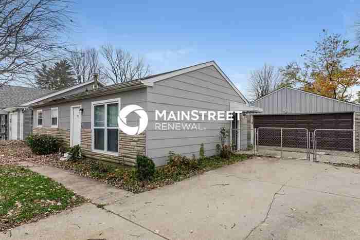 1051 Rhonda Dr - Photo 4 of 16
