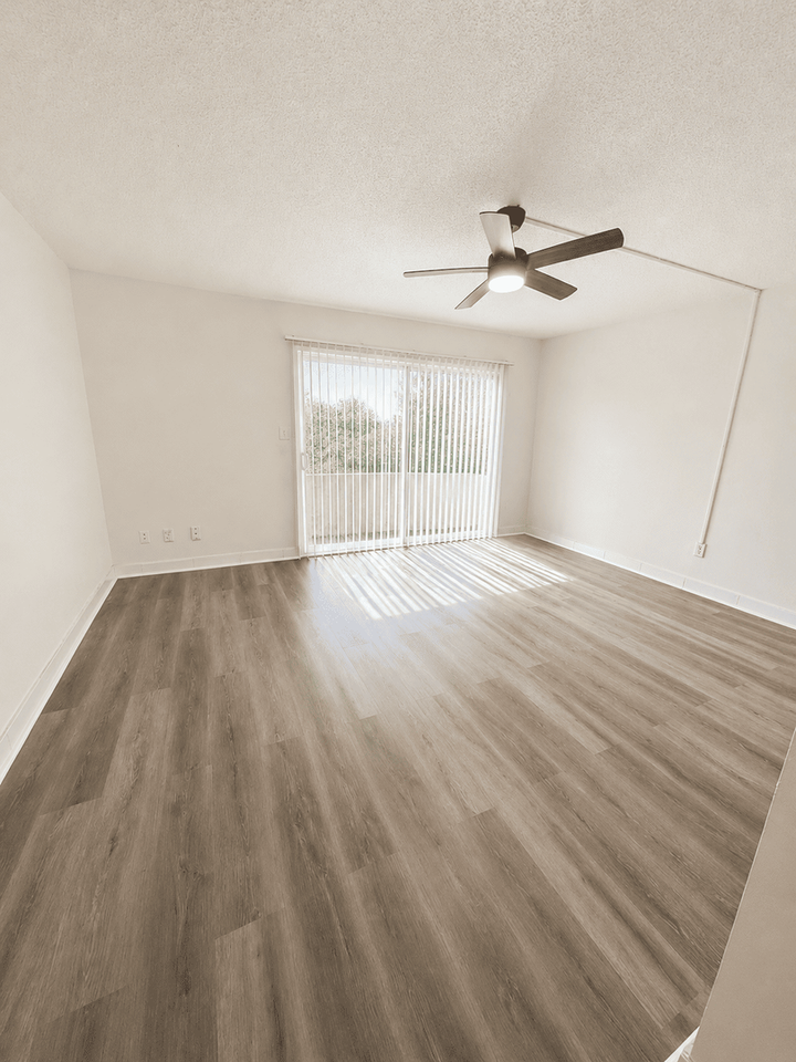 5820 N Church Ave #129 - Photo 4 of 26