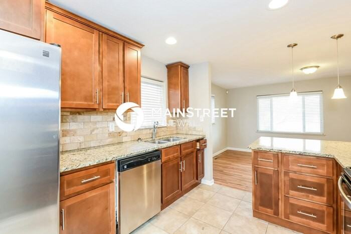 4675 S Acoma St - Photo 7 of 17