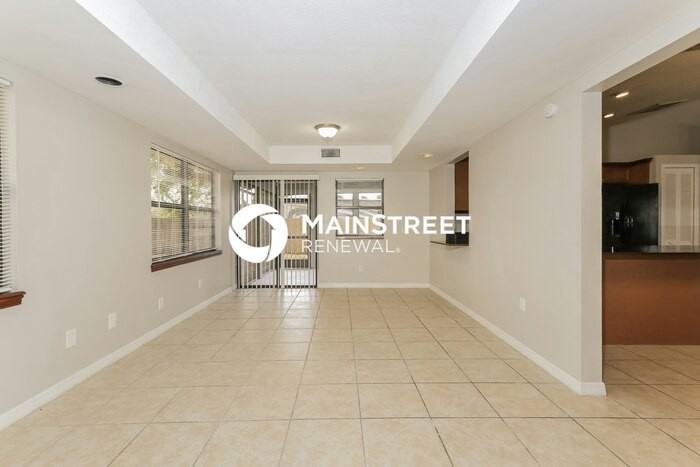 1409 Sw Medina Ave - Photo 4 of 16