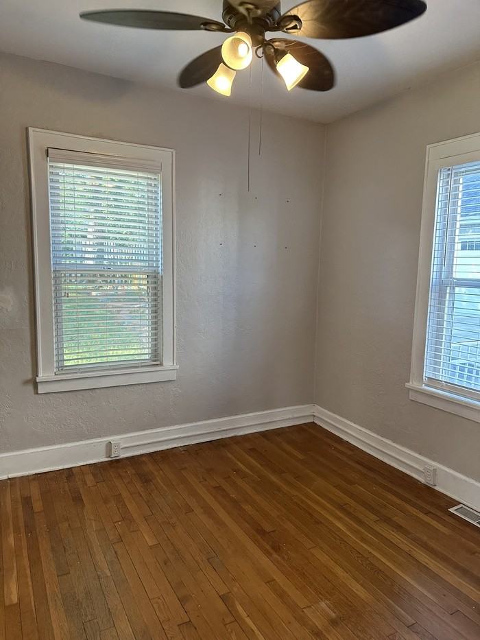 1722 W Woodbine Ave - Photo 7 of 19