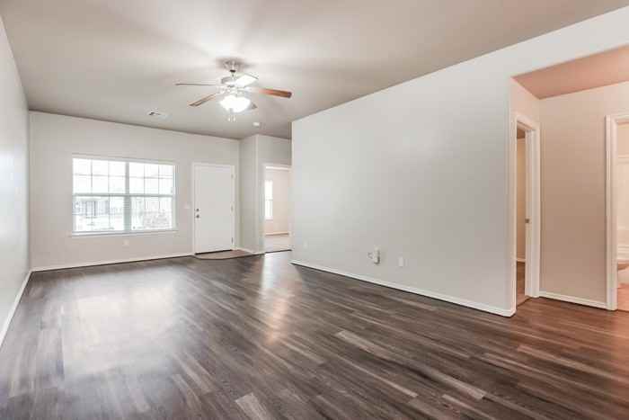 9329 Nw 70th St - Photo 7 of 20