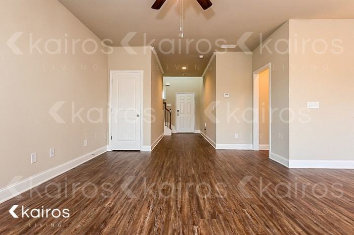 25 Heard Ln - Photo 2 of 18