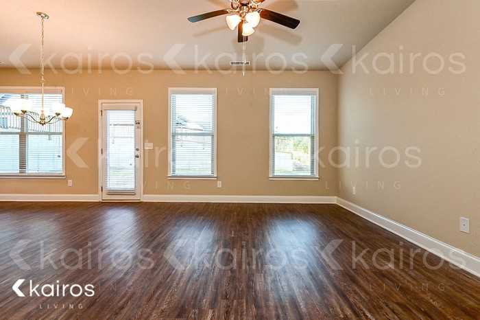 25 Heard Ln - Photo 4 of 18