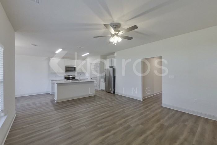 17611 Carlisle Ave - Photo 4 of 22