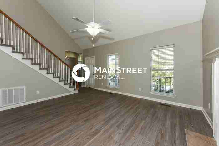 160 Walton Trce S - Photo 5 of 18