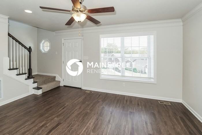 7332 Ladd Rd - Photo 6 of 17