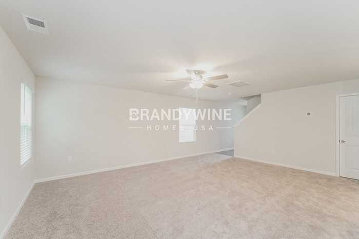 8425 Deerwood Rd - Photo 6 of 21